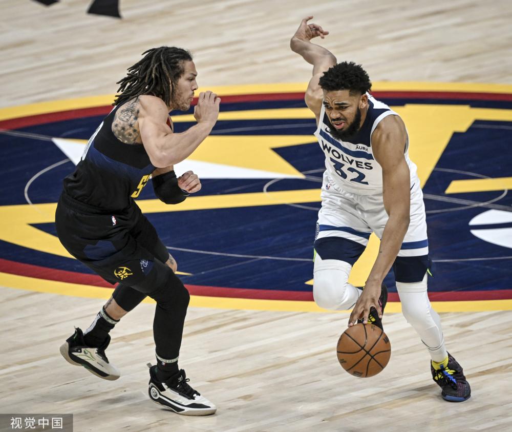 在乒乓球比 在乒乓球比